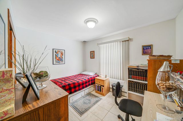 3 Huron Road, Shirley, NY 11967