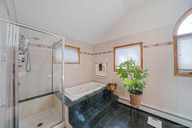 3 Huron Road, Shirley, NY 11967