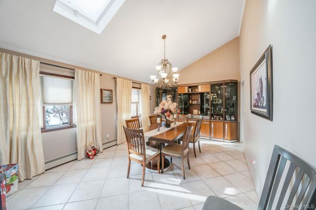 3 Huron Road, Shirley, NY 11967