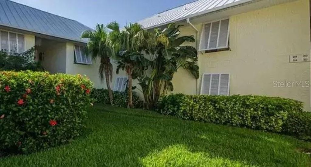 7300 SUNSHINE SKYWAY LANE S 104, St Petersburg, FL 33711