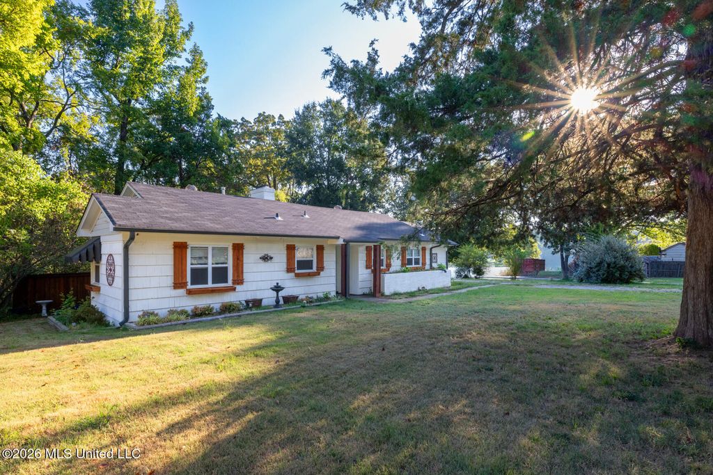 7460 W Shahkoka Drive, Olive Branch, MS 38654 — photo 2