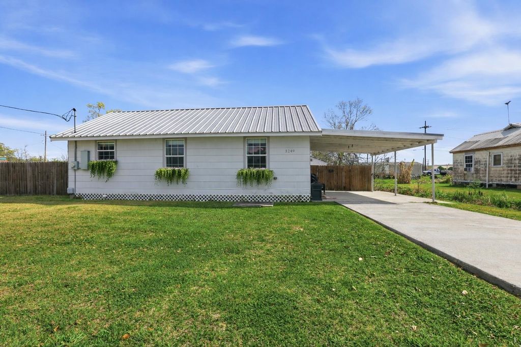 3249 West Main Street, Gray, LA 70359