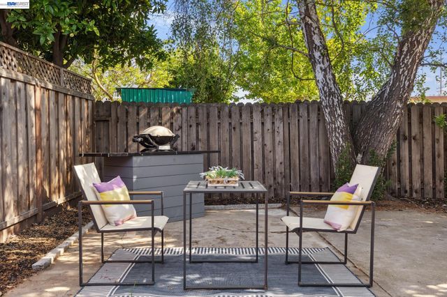 417 Lincoln Ave, Alameda, CA 94501