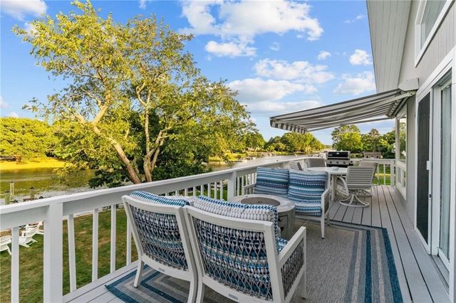 93 Riverside Drive, South Kingstown, RI 02879
