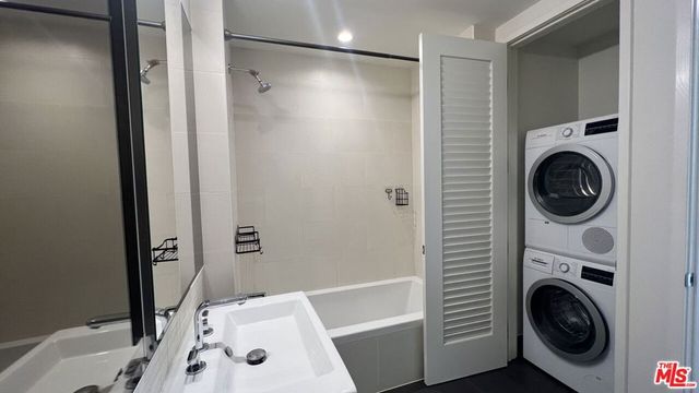 889 Francisco Street 807, Los Angeles, CA 90017