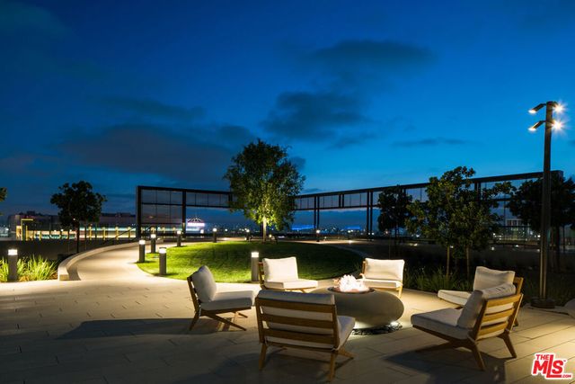 889 Francisco Street 807, Los Angeles, CA 90017