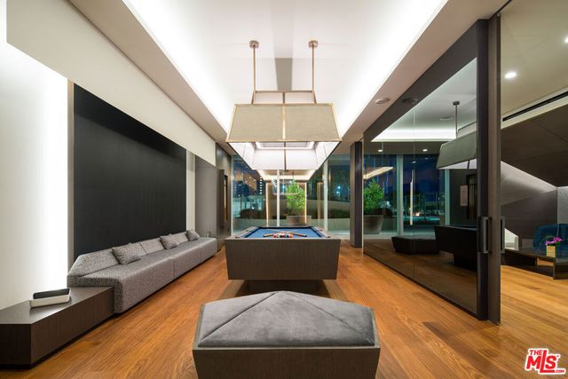 889 Francisco Street 807, Los Angeles, CA 90017