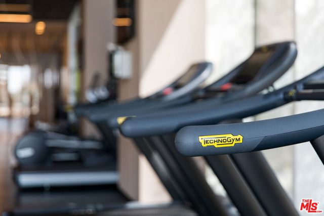 889 Francisco Street 807, Los Angeles, CA 90017