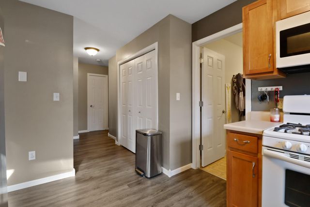 829 Johnson Street B, Porter, IN 46304