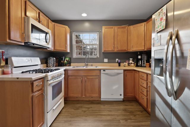 829 Johnson Street B, Porter, IN 46304