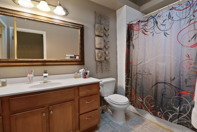 829 Johnson Street B, Porter, IN 46304