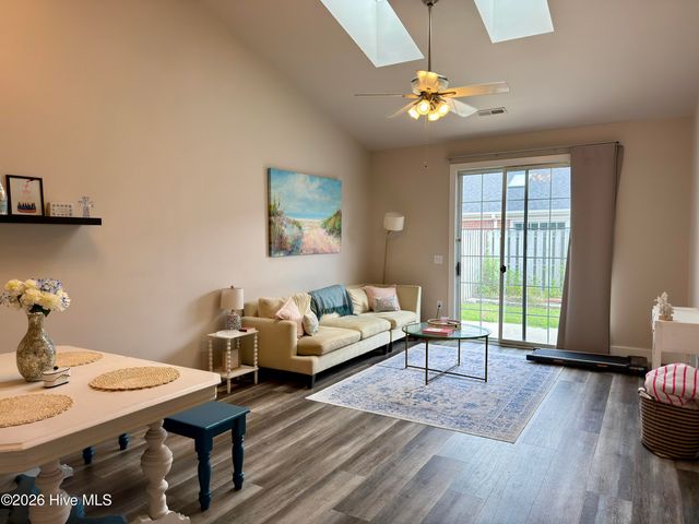 5006 Carleton Drive Unit 115, Wilmington, NC 28403