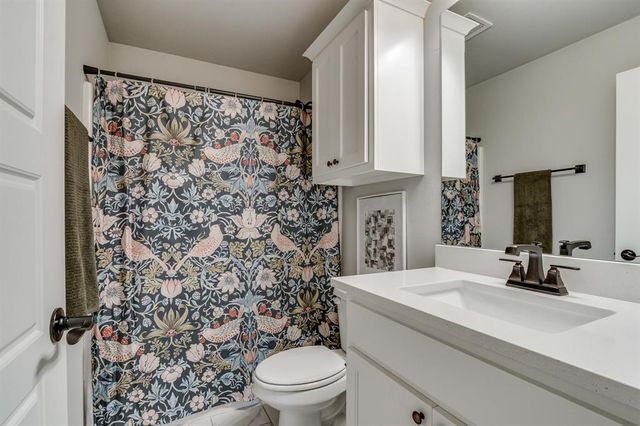 8224 NW 151st Street, Edmond, OK 73013