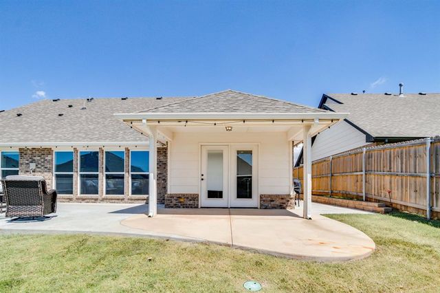 8224 NW 151st Street, Edmond, OK 73013