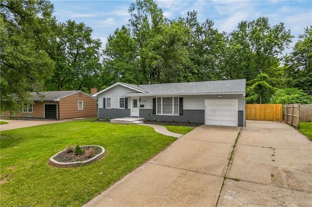13209 Herrick Avenue, Grandview, MO 64030