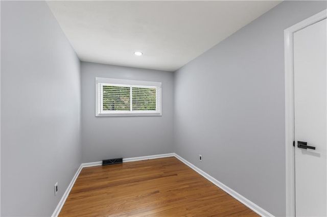 13209 Herrick Avenue, Grandview, MO 64030