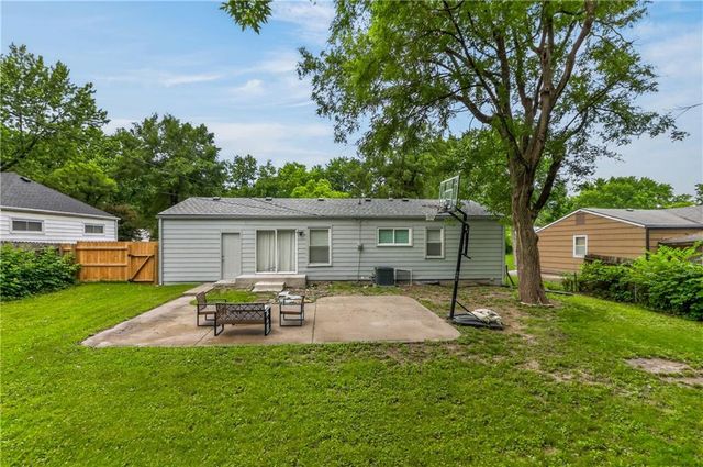 13209 Herrick Avenue, Grandview, MO 64030