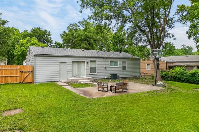 13209 Herrick Avenue, Grandview, MO 64030