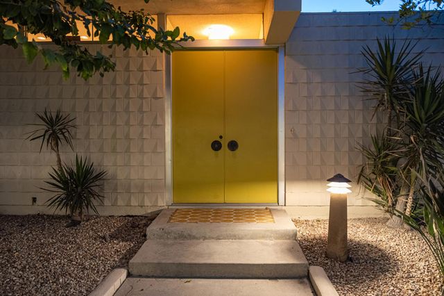 353 Westlake Terrace, Palm Springs, CA 92264