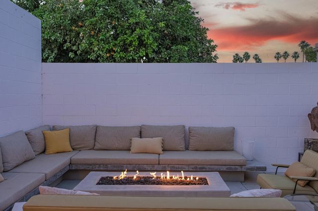 353 Westlake Terrace, Palm Springs, CA 92264