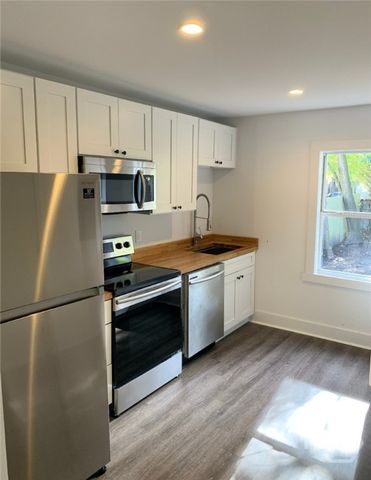 9 W 48th Street, Savannah, GA 31405