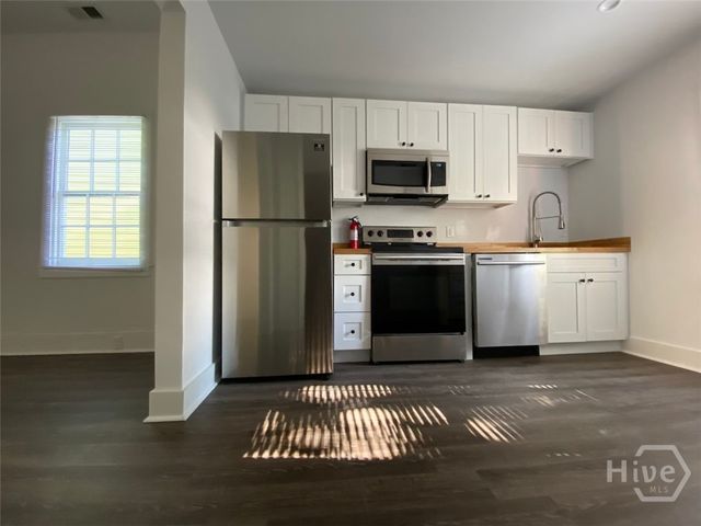 9 W 48th Street, Savannah, GA 31405