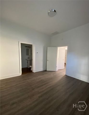 9 W 48th Street, Savannah, GA 31405