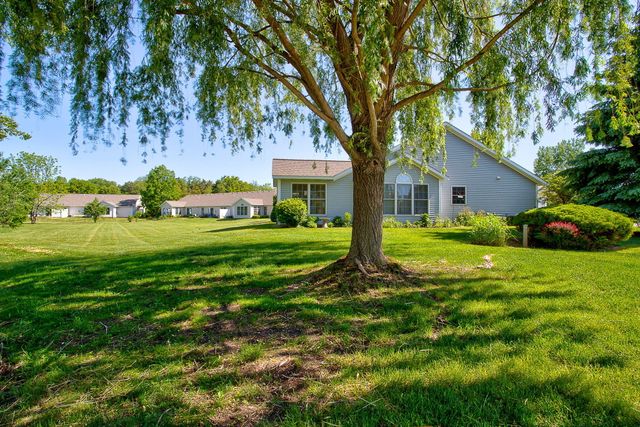 11818 Willow Wood North, Holland Twp, MI 49424
