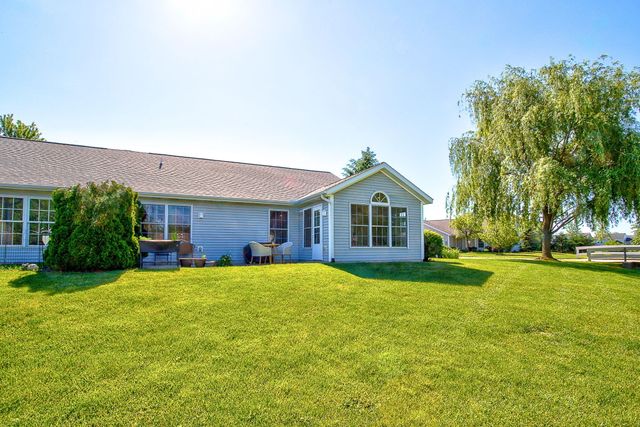11818 Willow Wood North, Holland Twp, MI 49424