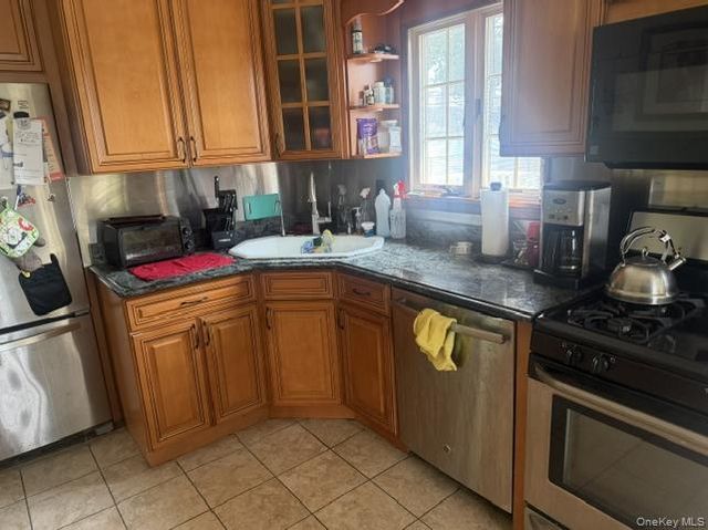 391 Ferris Road, Seaford, NY 11783