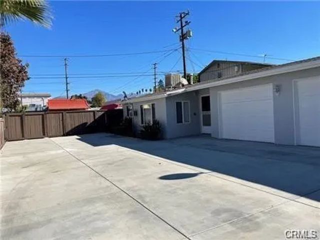 325 La Paloma Street, Redlands, CA 92373