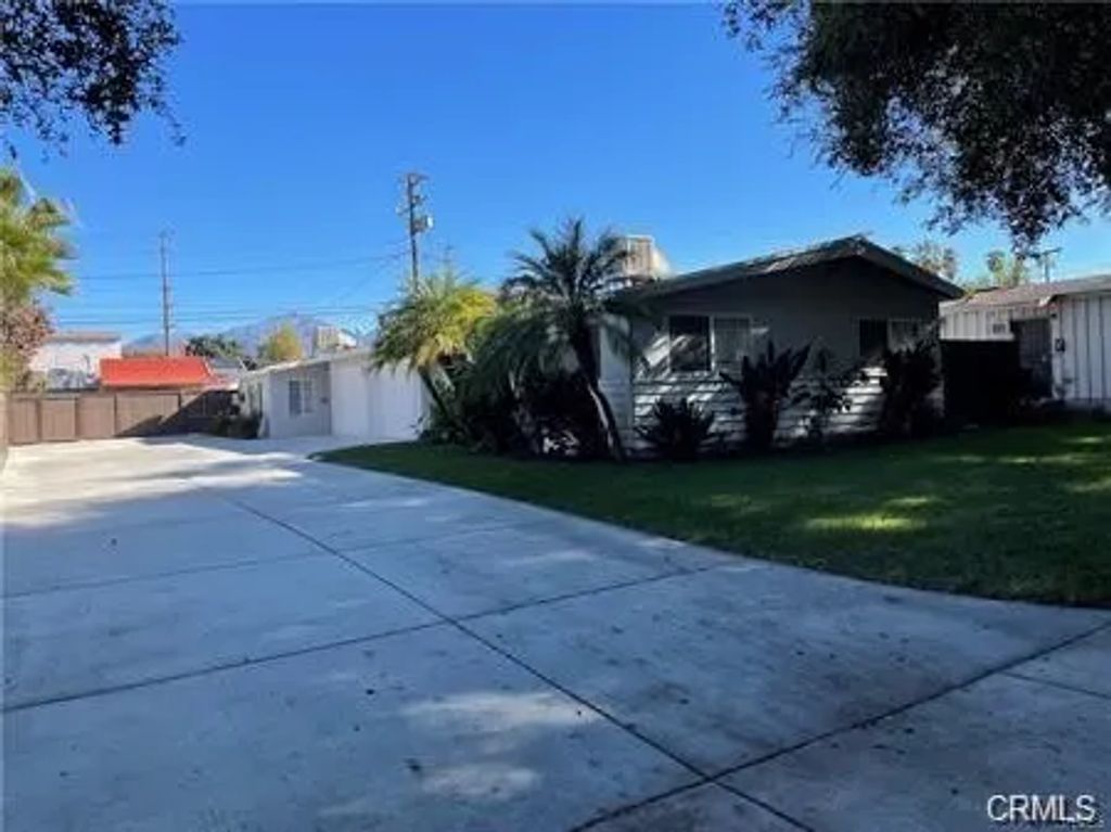 325 La Paloma Street, Redlands, CA 92373