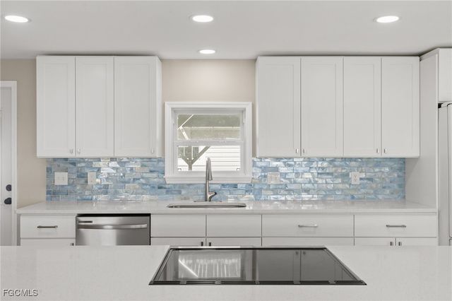 57 San Remo CIR, Naples, FL 34112