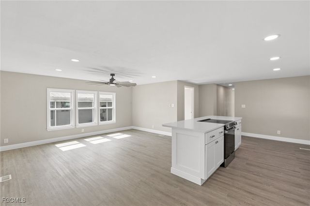 57 San Remo CIR, Naples, FL 34112