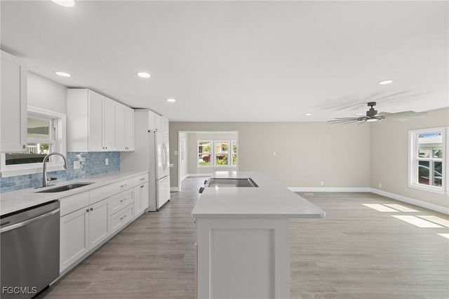 57 San Remo CIR, Naples, FL 34112