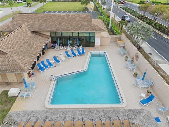 57 San Remo CIR, Naples, FL 34112