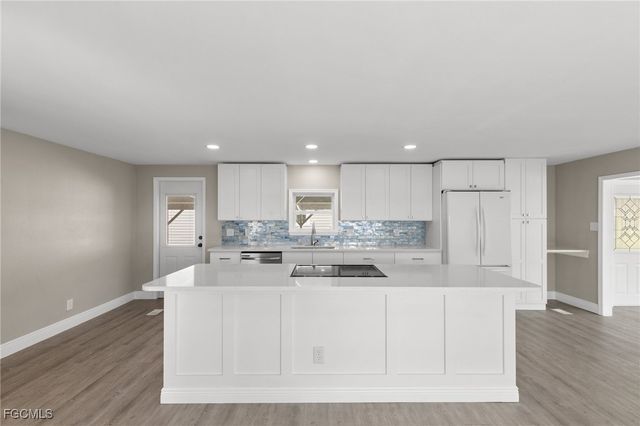 57 San Remo CIR, Naples, FL 34112