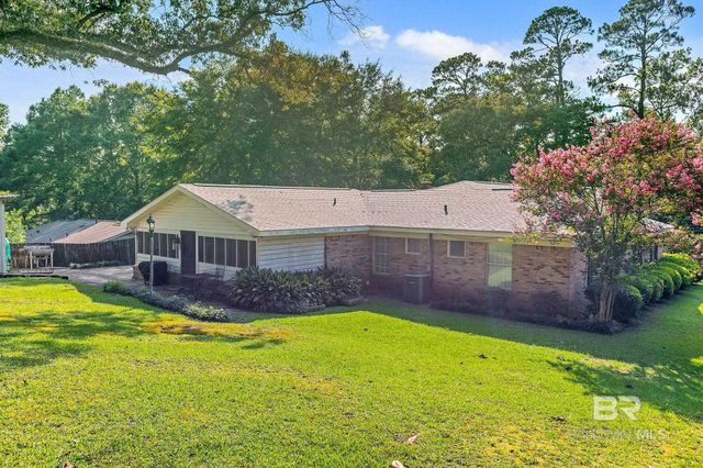104 E Shore Drive, Brewton, AL 36426