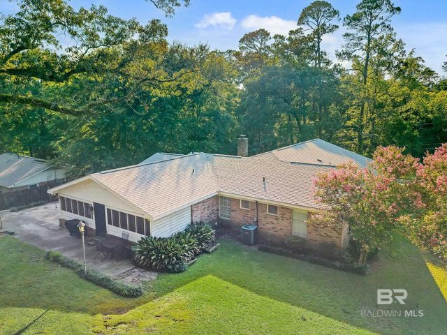104 E Shore Drive, Brewton, AL 36426
