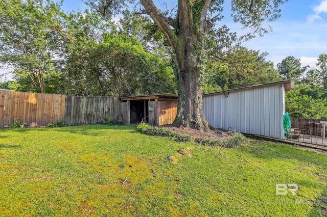 104 E Shore Drive, Brewton, AL 36426