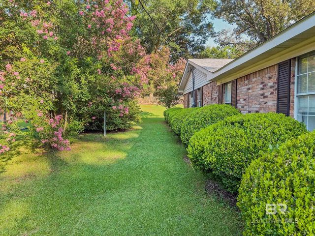 104 E Shore Drive, Brewton, AL 36426