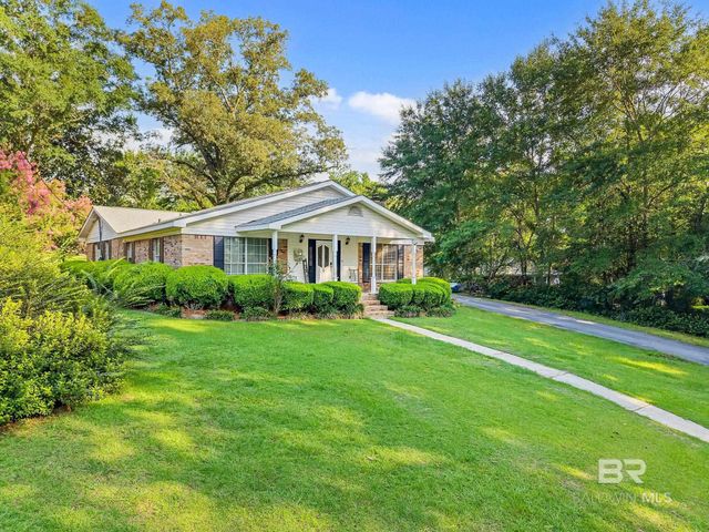 104 E Shore Drive, Brewton, AL 36426