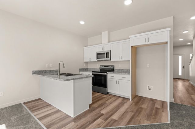 2024 Sunset Drive 3, Medford, OR 97501