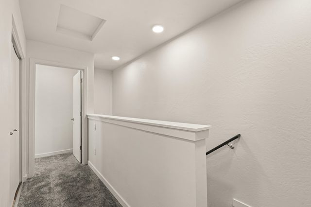 2024 Sunset Drive 3, Medford, OR 97501