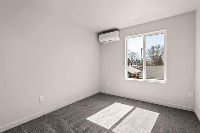 2024 Sunset Drive 3, Medford, OR 97501