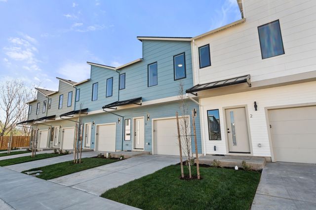 2024 Sunset Drive 3, Medford, OR 97501