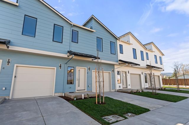 2024 Sunset Drive 3, Medford, OR 97501