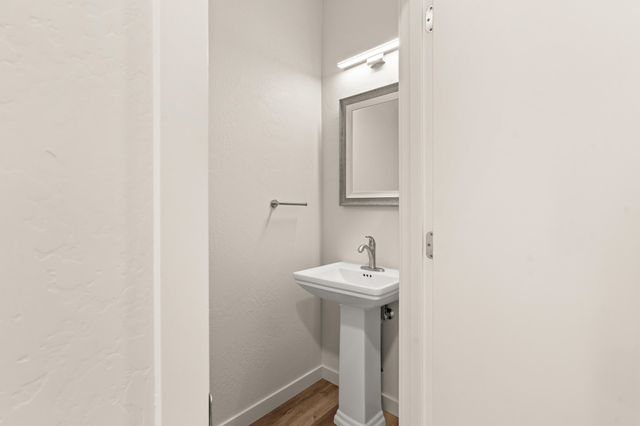 2024 Sunset Drive 3, Medford, OR 97501