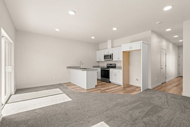 2024 Sunset Drive 3, Medford, OR 97501