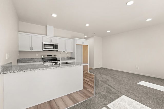 2024 Sunset Drive 3, Medford, OR 97501